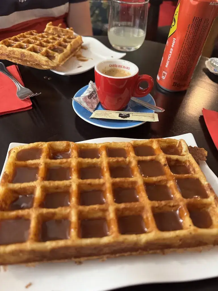 Besma Boudj_Le Vauban_Concarneau_review