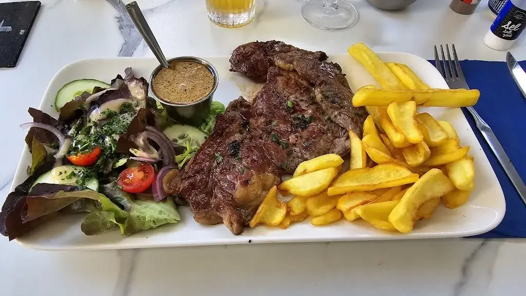 Le Trimaran_Concarneau_slider_image_2