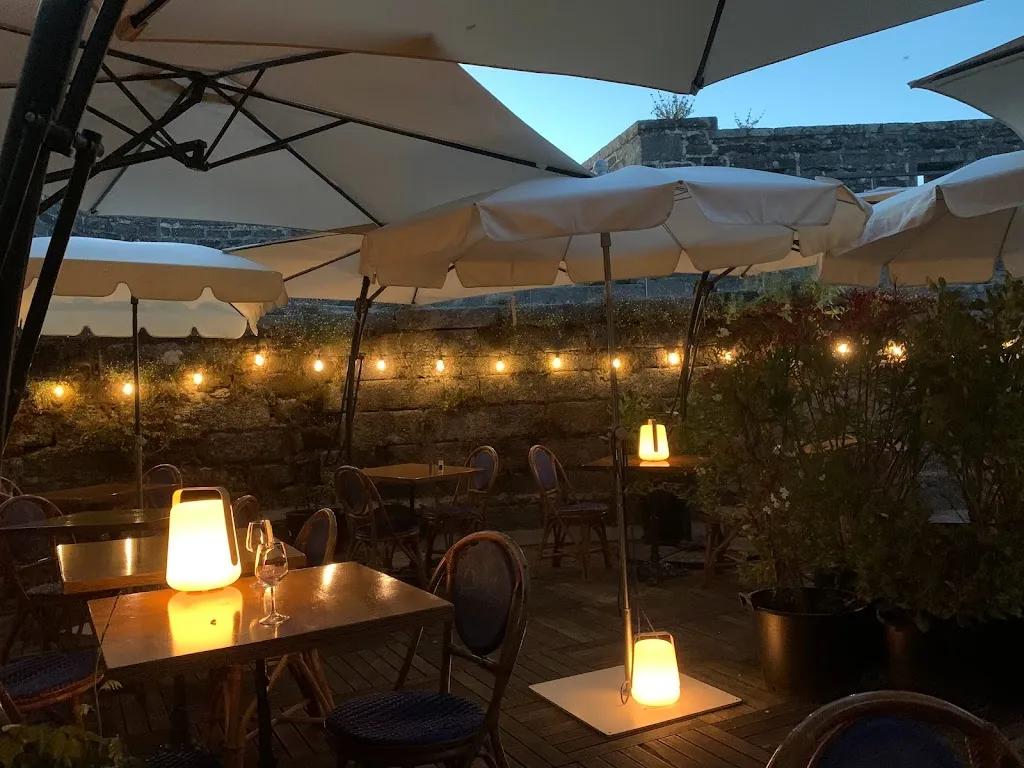 La Porte Au vin Restaurant in Concarneau