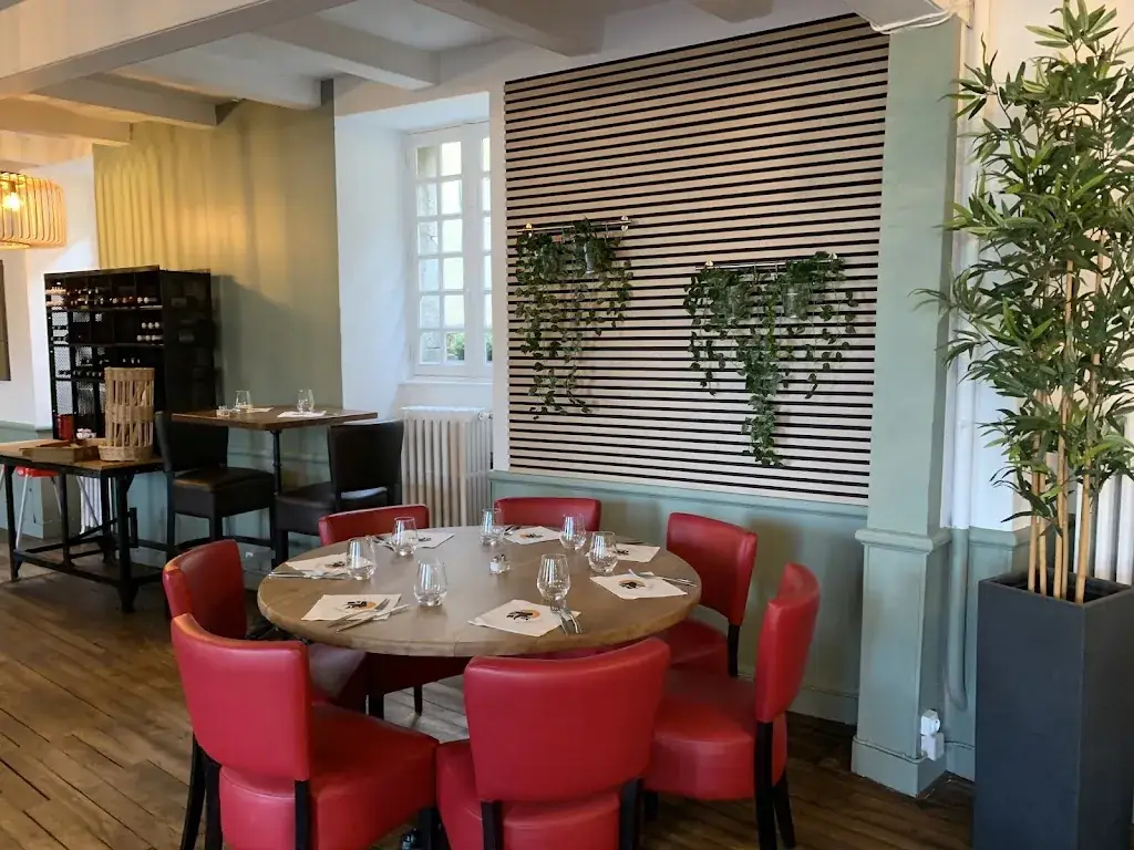 Le Lion d'Or restaurant in Elven