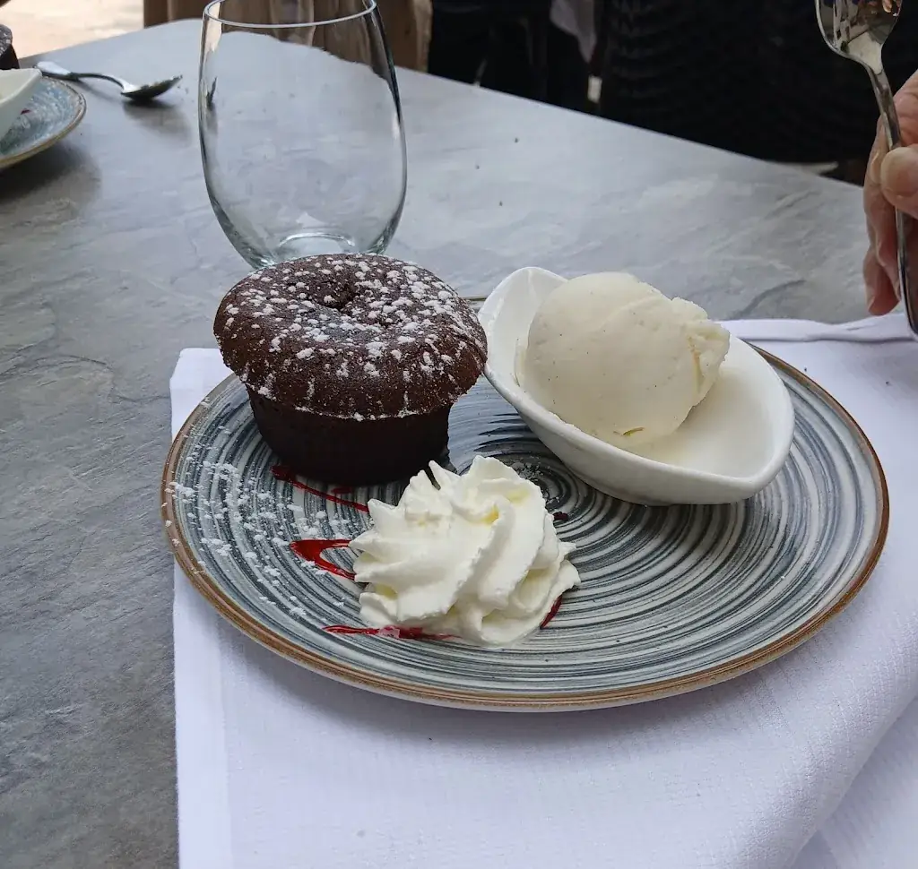 M SEARDO_Le Moment de Partage_Saint-Maurice-de-Beynost_review