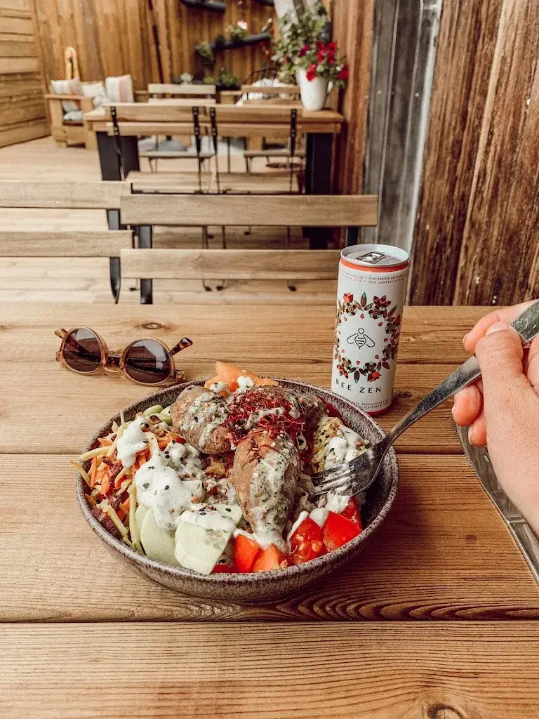 Merle_Face au Bowl Restaurant_Crozon_review