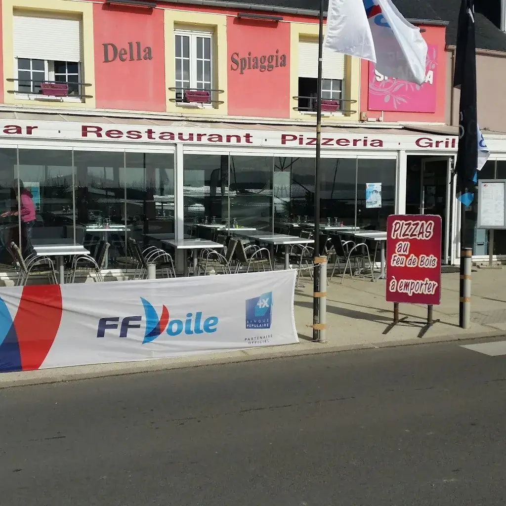 Della Spiaggia_Crozon_slider_image_1