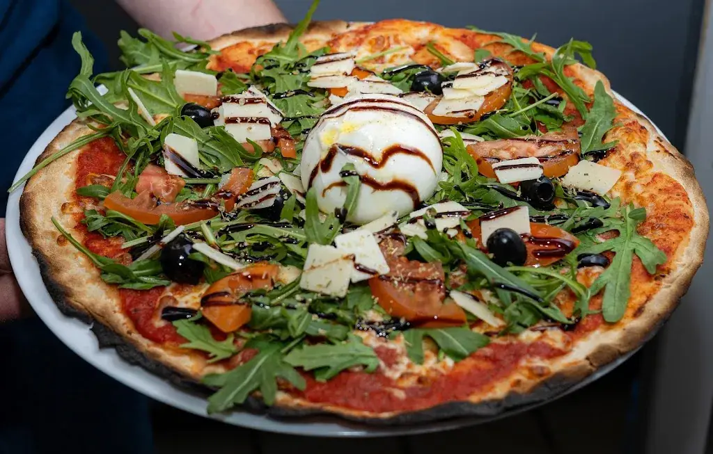 LE BRETAGNE Pizzeria Brasserie_Crozon_slider_image_3