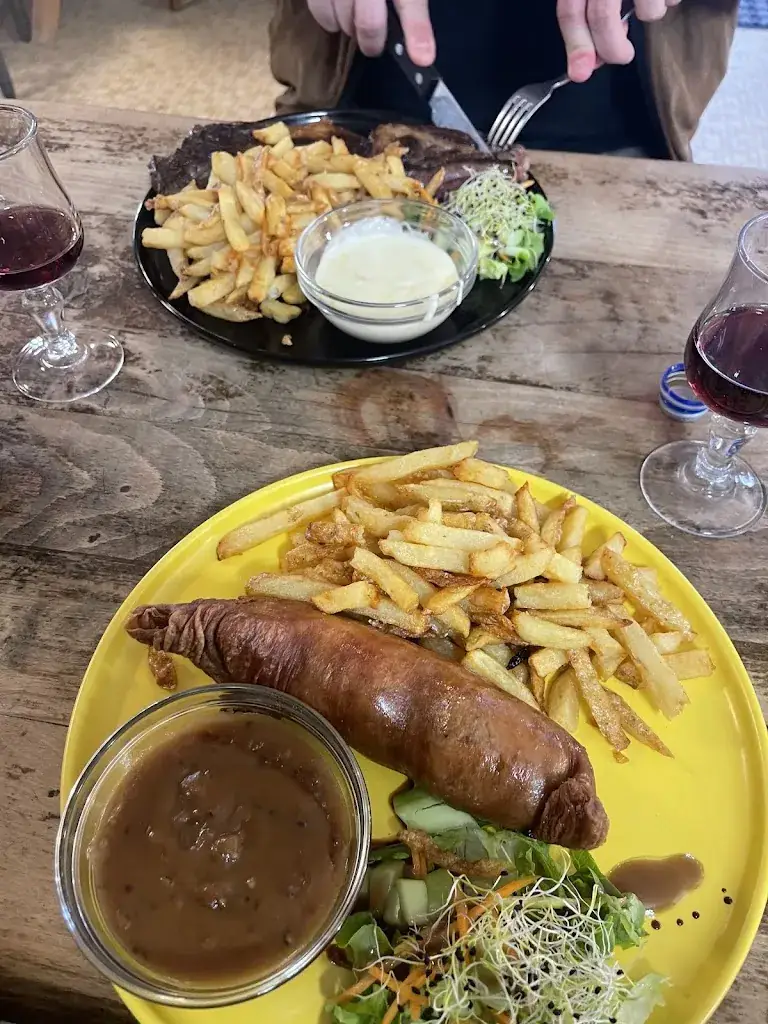 Chanya Hwt._L'Hermine_Crozon_review