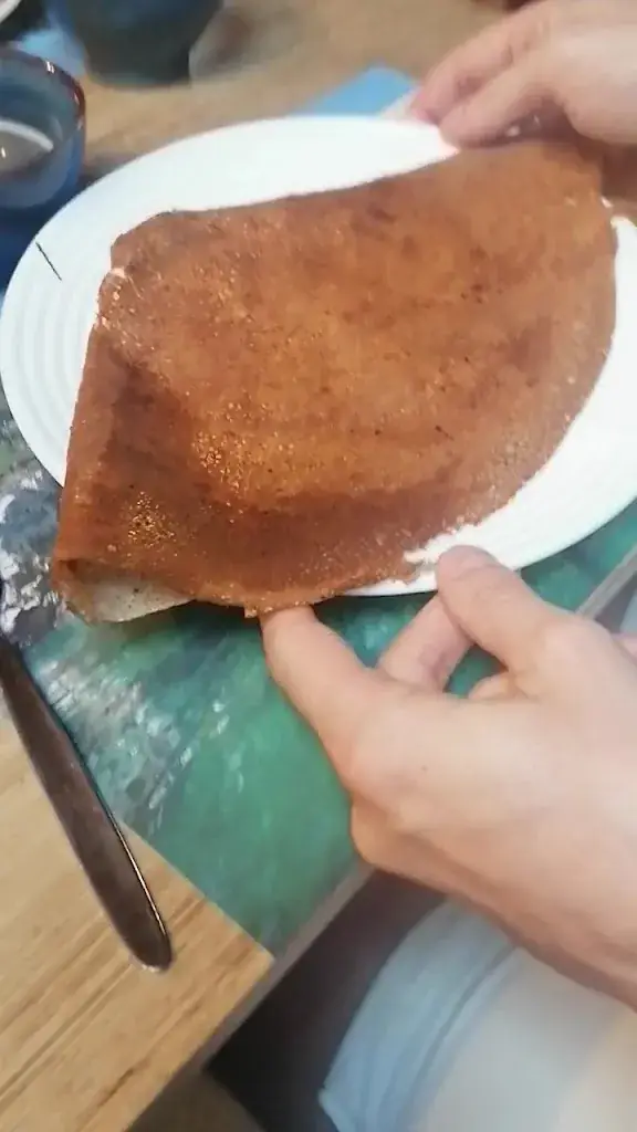 Maria Laura Silva_Crêperie Maeligwen_Crozon_review