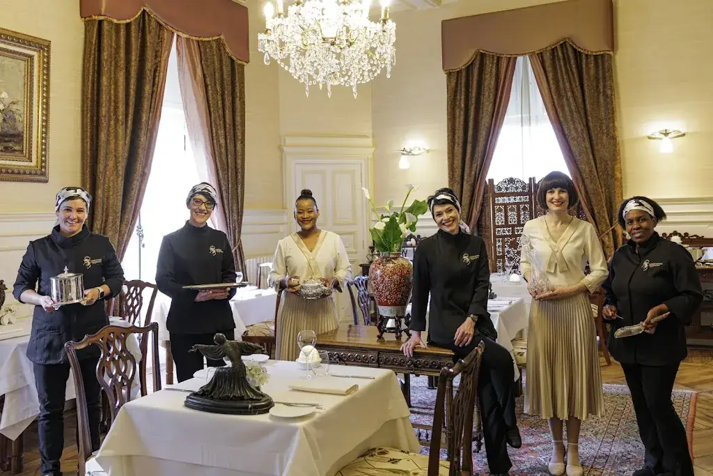 Château des Tesnières restaurant in Torcé