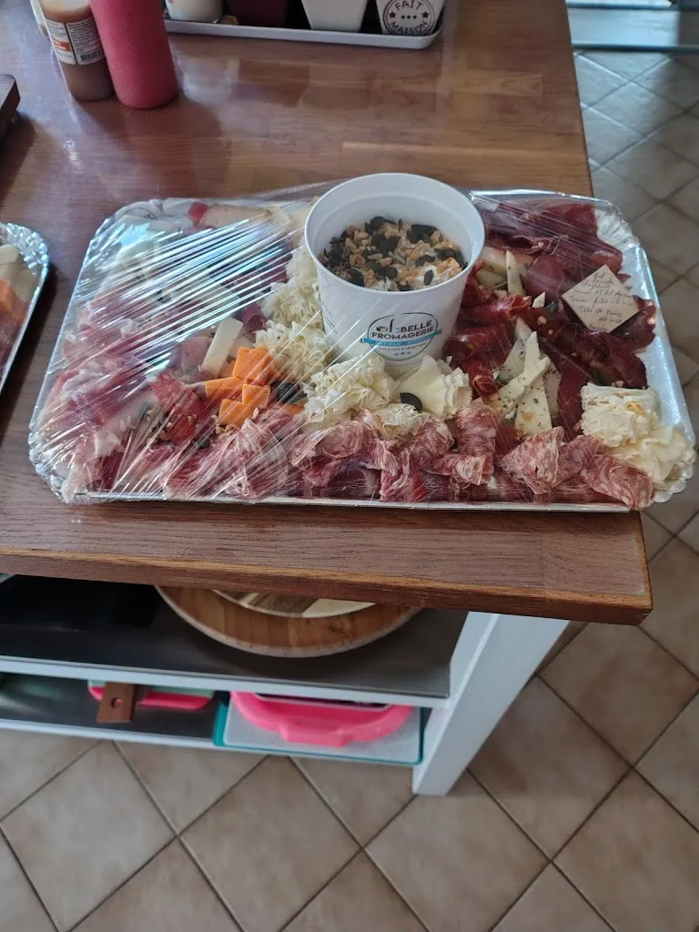 Jessica_La Belle Fromagerie - Boutique & Caves d'Etrelles_Étrelles_review