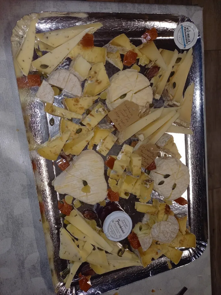 Camille Martin_La Belle Fromagerie - Boutique & Caves d'Etrelles_Étrelles_review
