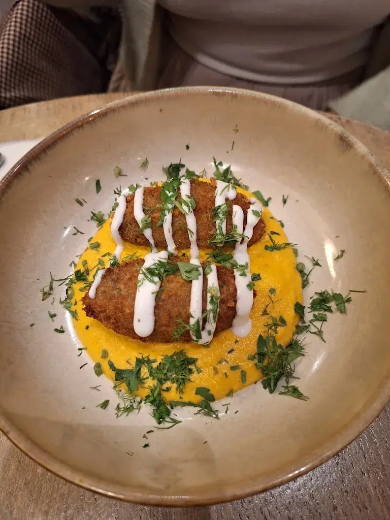 Louis Juarez-Phily_Tiberi_Quimper_review