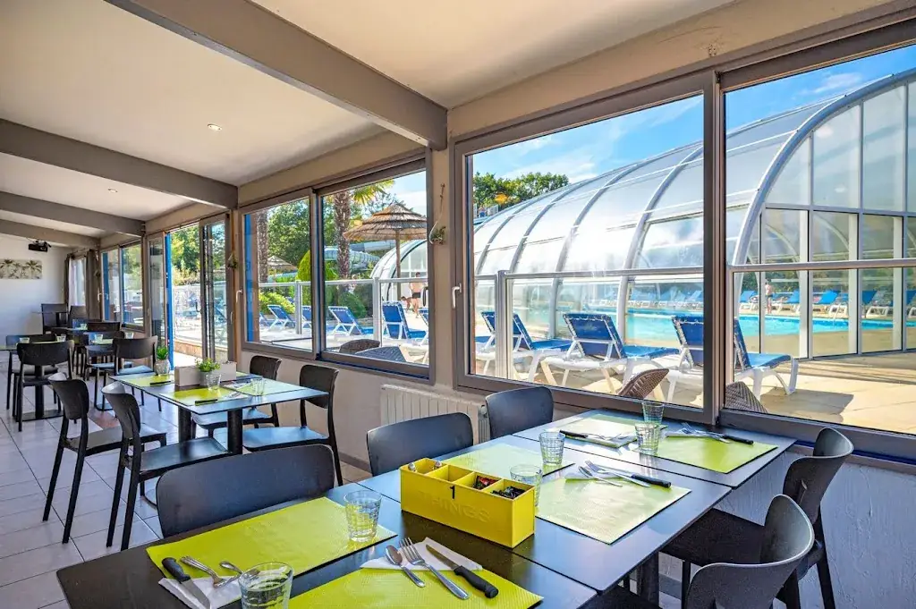 Bar/Restaurant Le TY Resto - Camping Kerzerho_Erdeven_slider_image_1