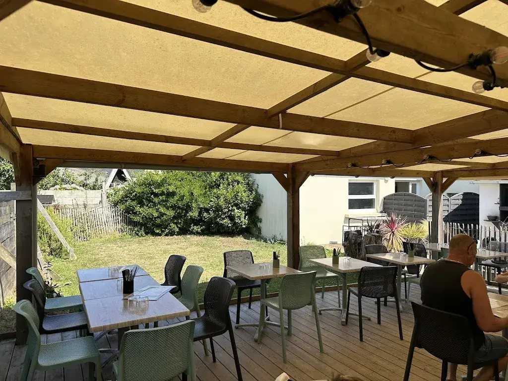 Oliver's Vintage_Crêperie 