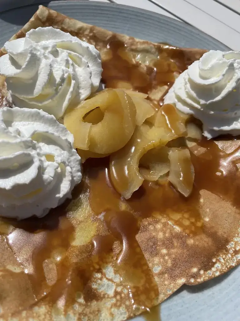 Justine Quinard_Crêperie De La Fontaine_Erdeven_review