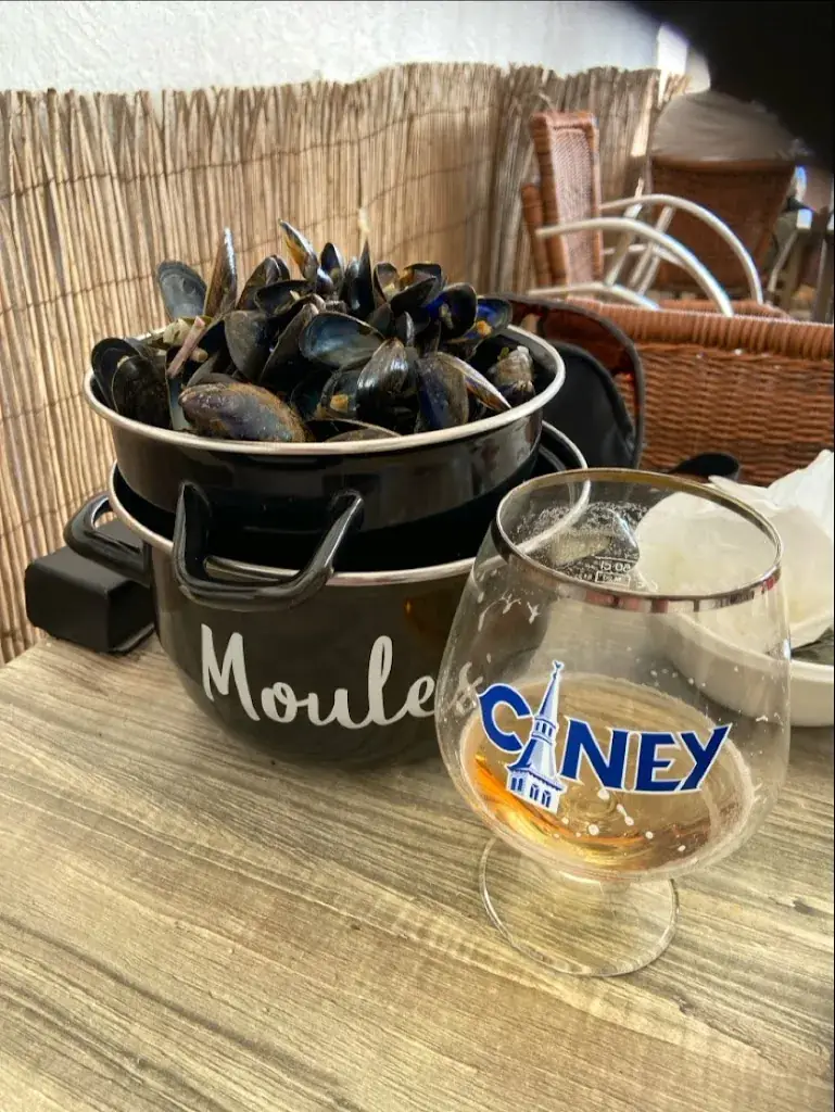 Daniel Baggenstos_Le Sunset_Erdeven_review