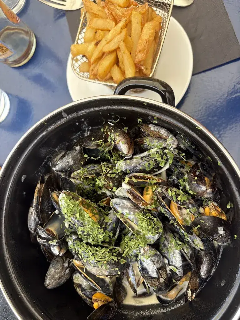 Marine Panozzo_Shore Break_Étel_review