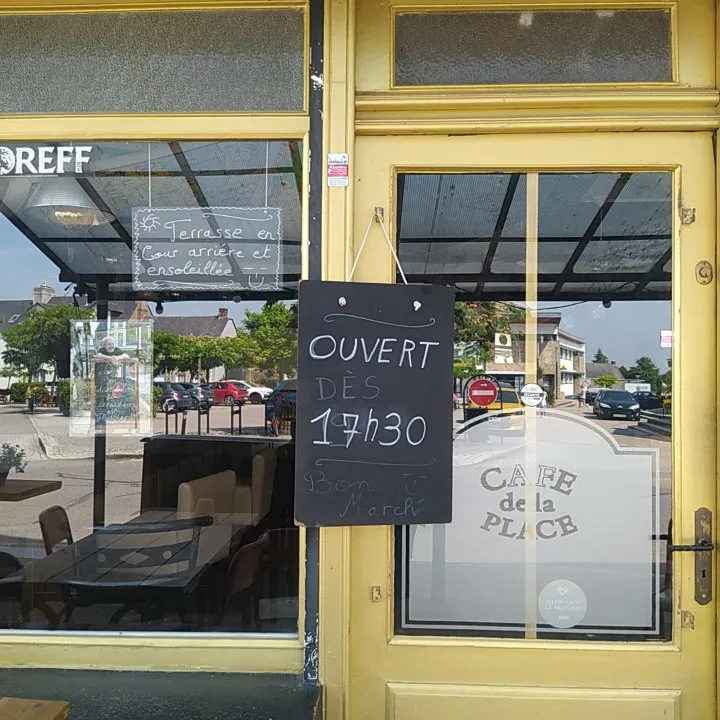 Café de la Place restaurant in Férel