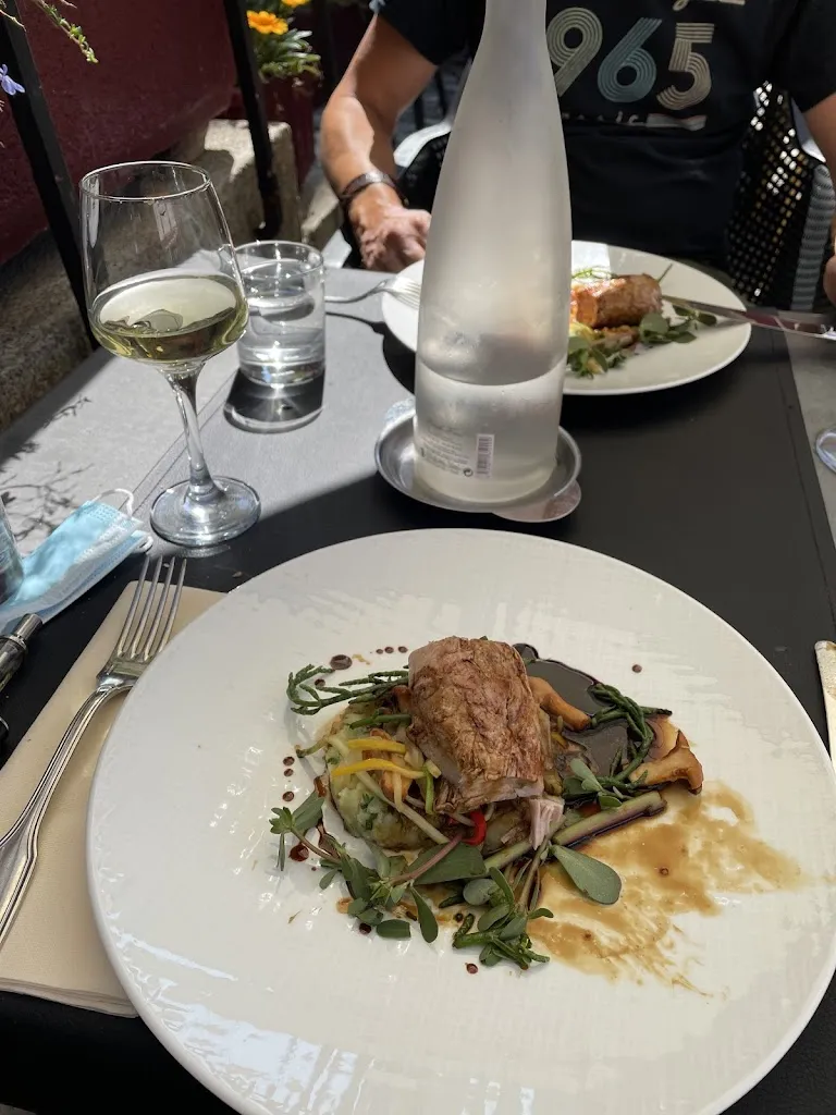 Peter Harris_Auberge des Deux Magots_Roche-Bernard_review