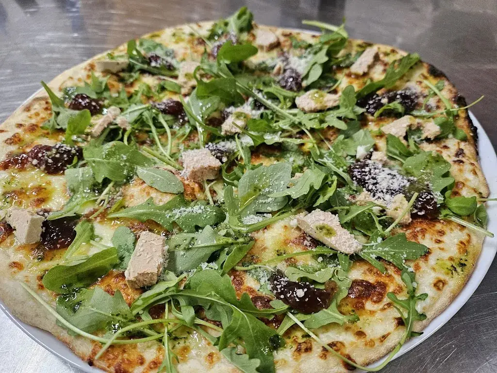 PIZZ'AMOS: Restaurant Pizzeria sur place où à emporter._Gourin_slider_image_2