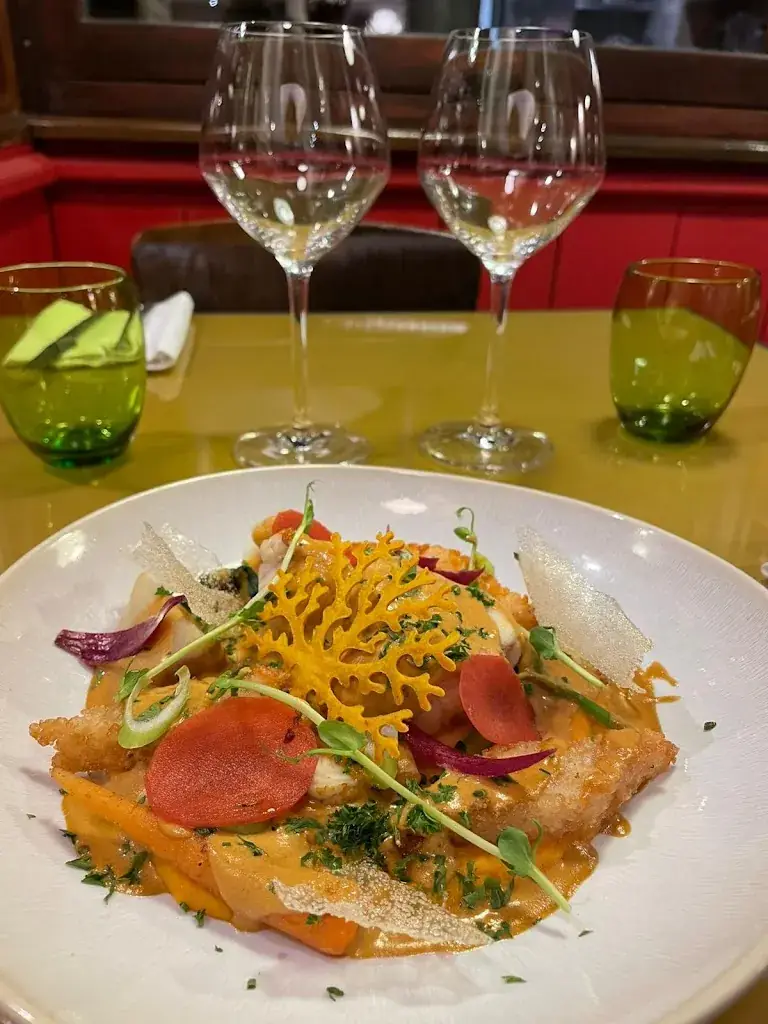 Le Steinway_Quimper_slider_image_3