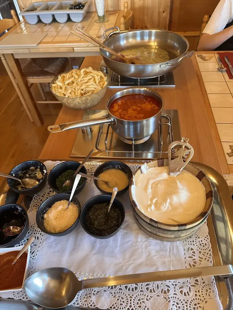 Lucia Monteleone_Le Sauvage_Semsales_review