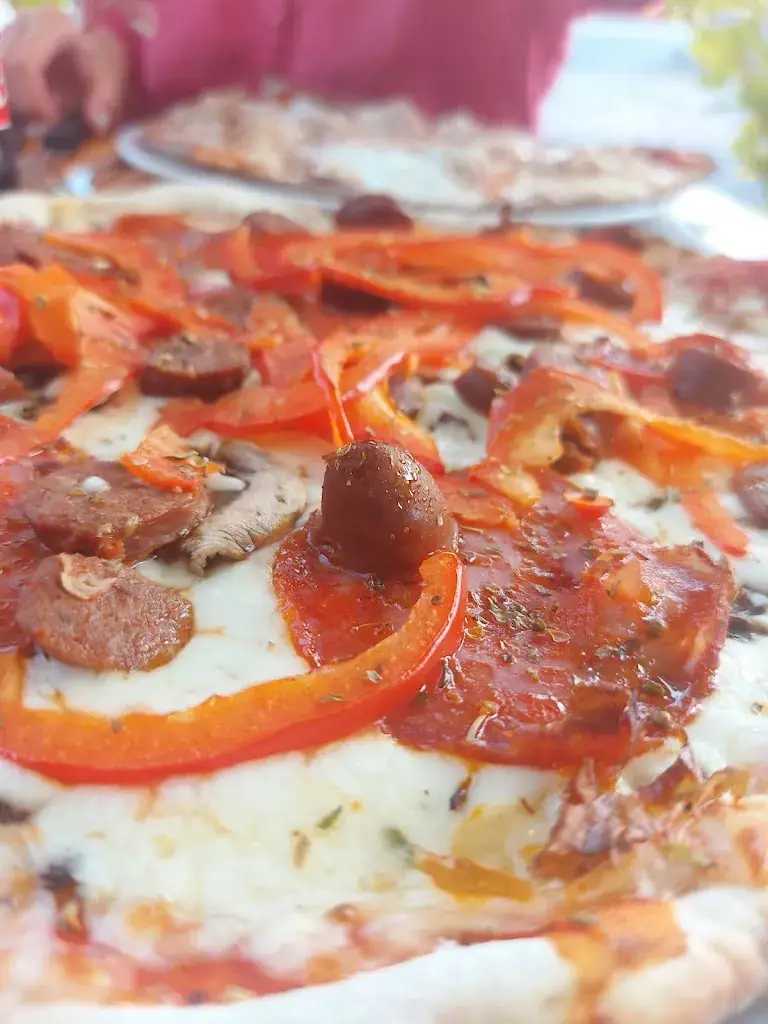 Sem Simons_Pizzeria et Crêperie LE REFECTOIRE_Erquy_review