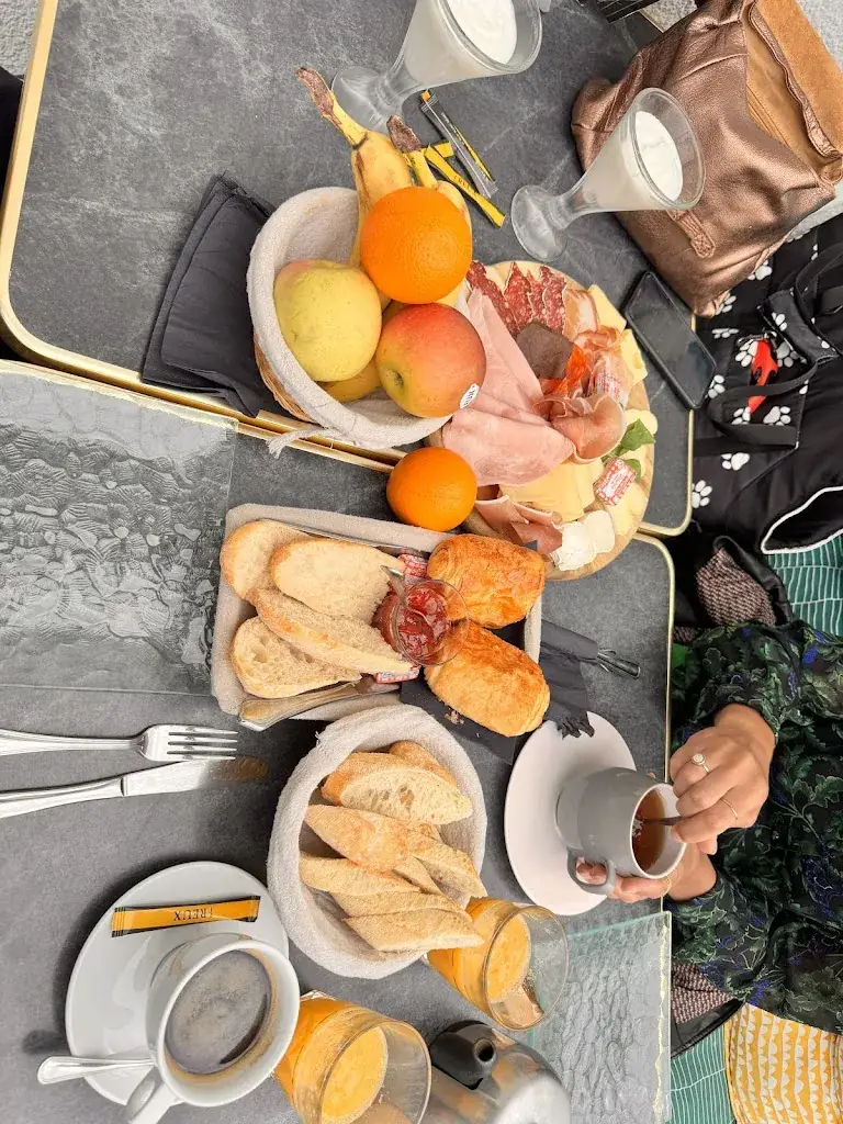 Antoine BAUDET_Au Phare D'Erquy_Erquy_review