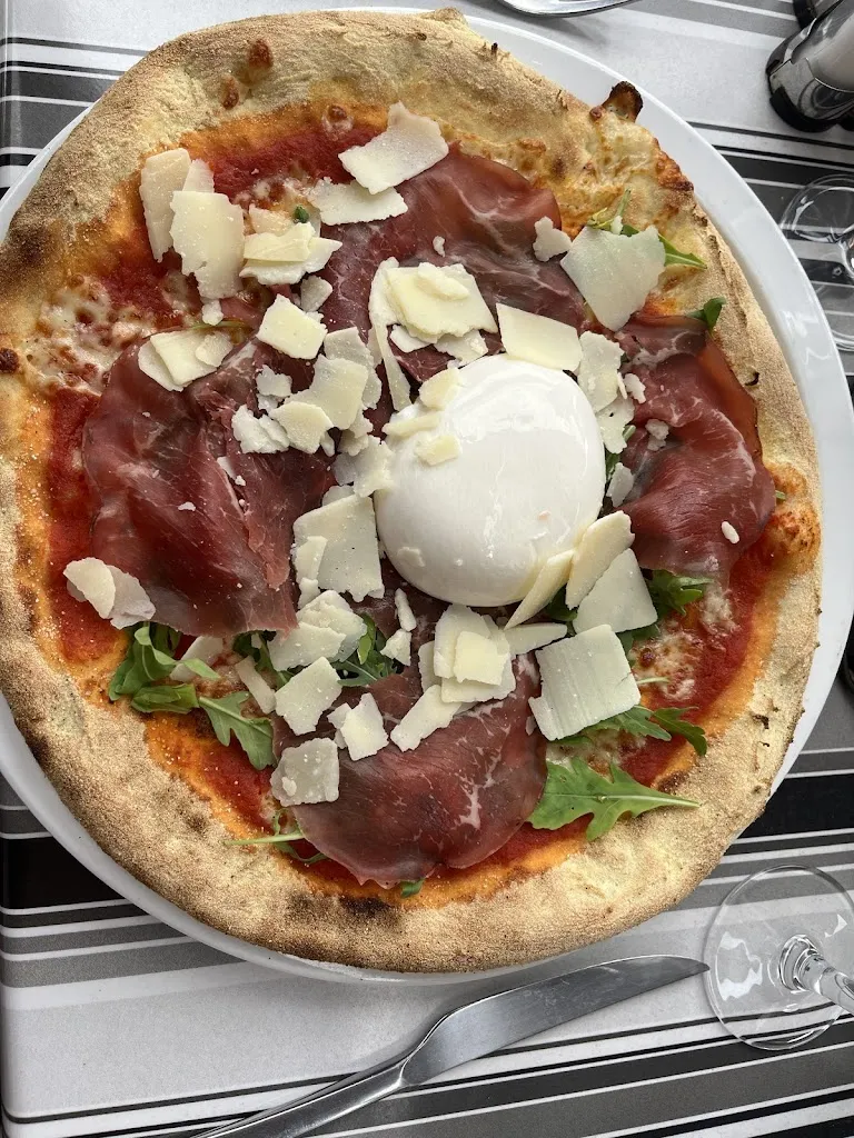 La Gourmandise Pizzeria Crêperie Restaurant 35390 Grand-Fougeray_Grand-Fougeray_slider_image_2