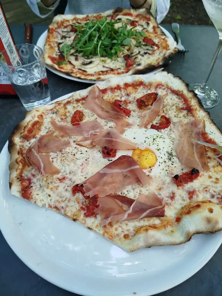 JY MA_Pizzéria et Hébergements L'Ile aux Oiseaux Guern_Guern_recensione