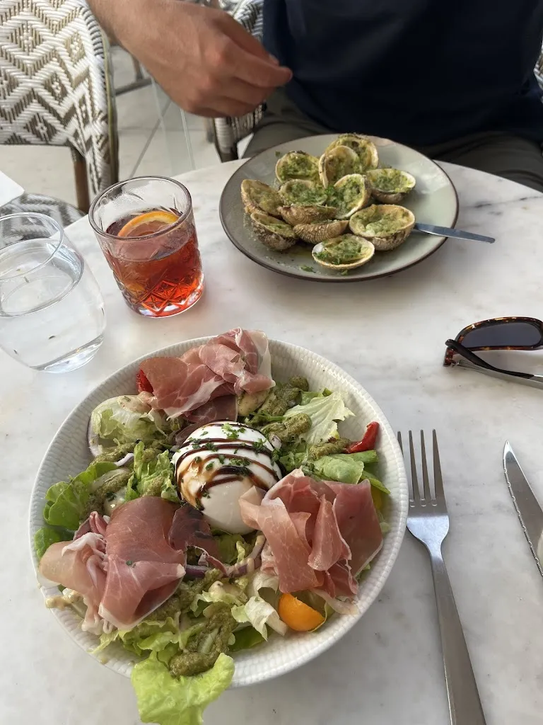 camille beykian_Le bistrot des sables_Fréhel_review