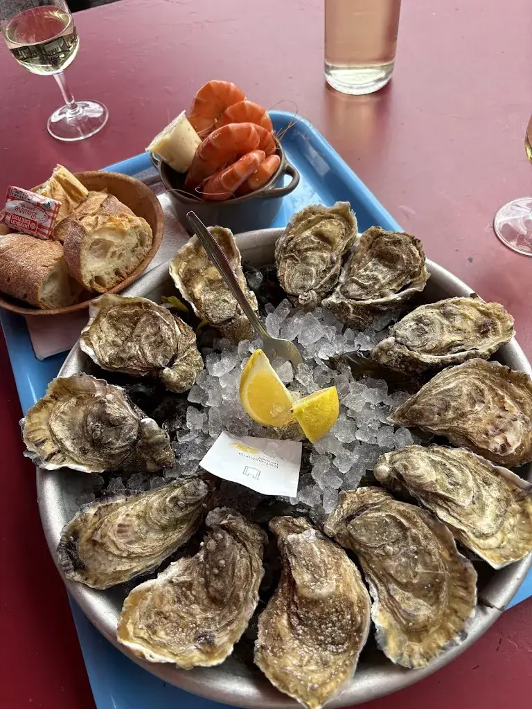 Roze Kang_Nicolas Nonnet Dégustation huîtres fruits de mer_Fréhel_reseña