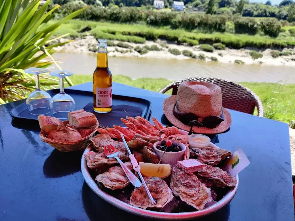 Nicolas Nonnet Dégustation huîtres fruits de mer_Fréhel_slider_image_2