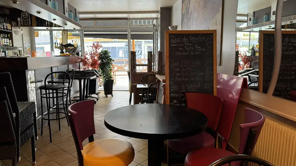 Jan Pirard_Bar le Cyrano_Billom_review