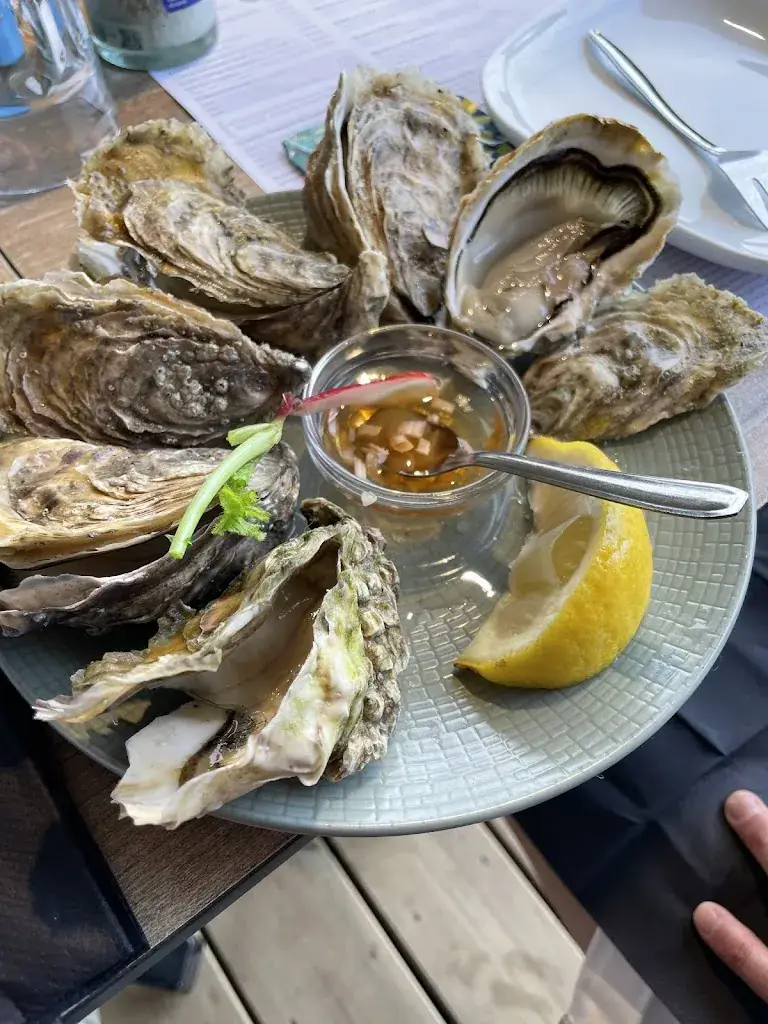 Cat Beck_Le Petit Galet_Plévenon_review