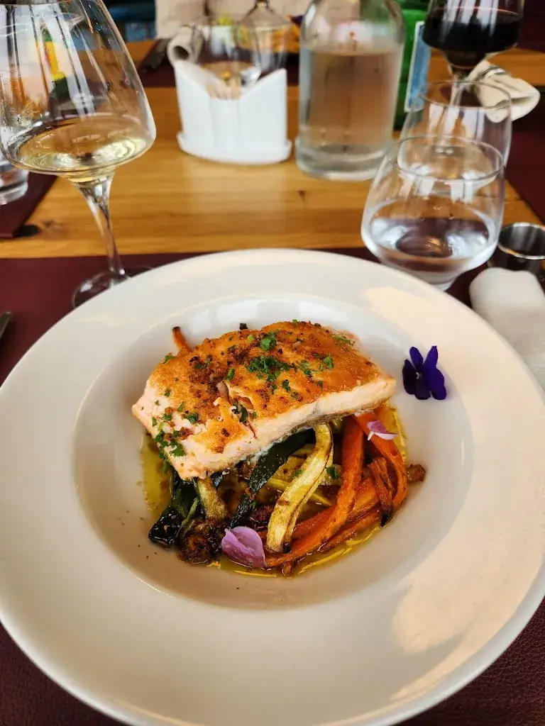 Soazig Perrigault_Le Pavillon_Fréhel_review