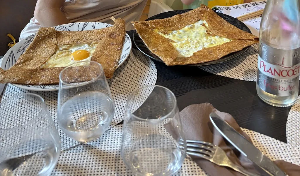 Julien Fni_La Cale de Rean_Guichen_review