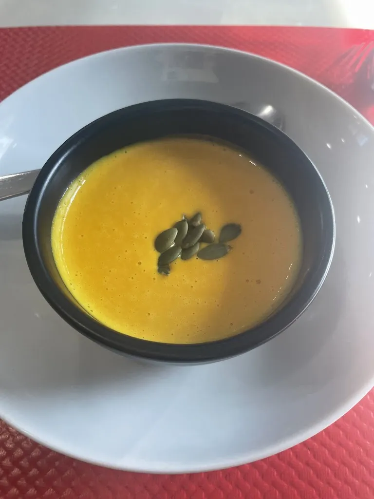 Céline Velter_Les bonnes manières_Billom_recensione