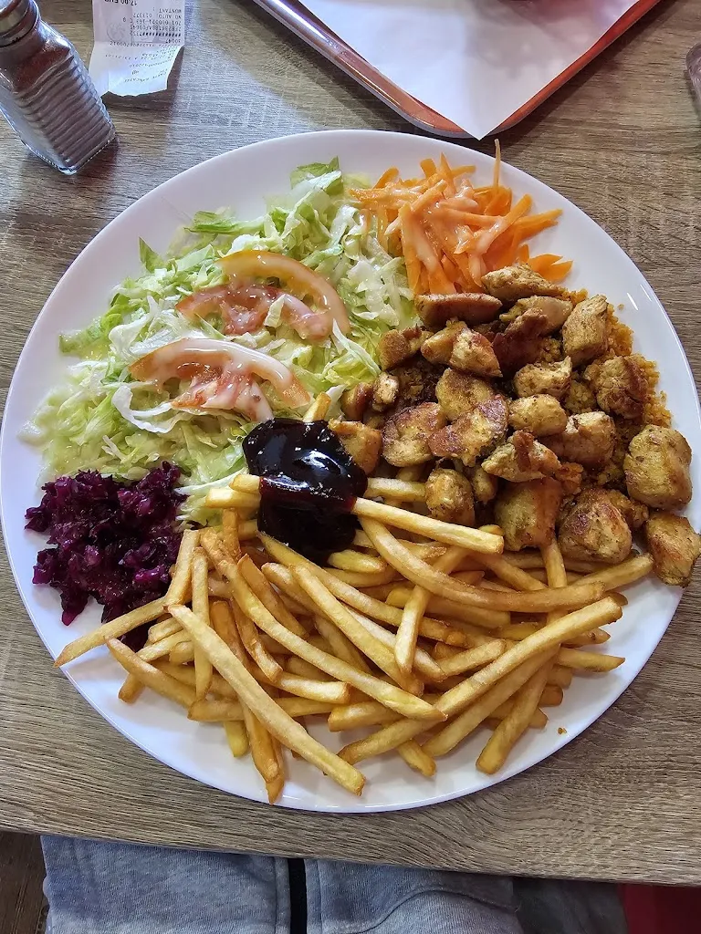 Faylouhou Soumaila_ROYAL KEBAB GUICHEN_Guichen_review