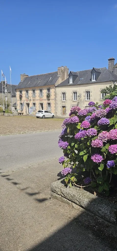 Hôtel Restaurant des Monts d'Arrée_Guerlesquin_slider_image_2
