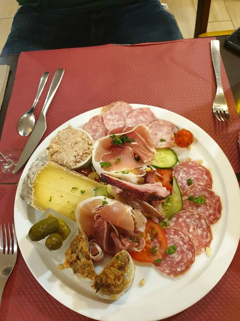 lolo jouin_Le Lywen_Plouigneau_review