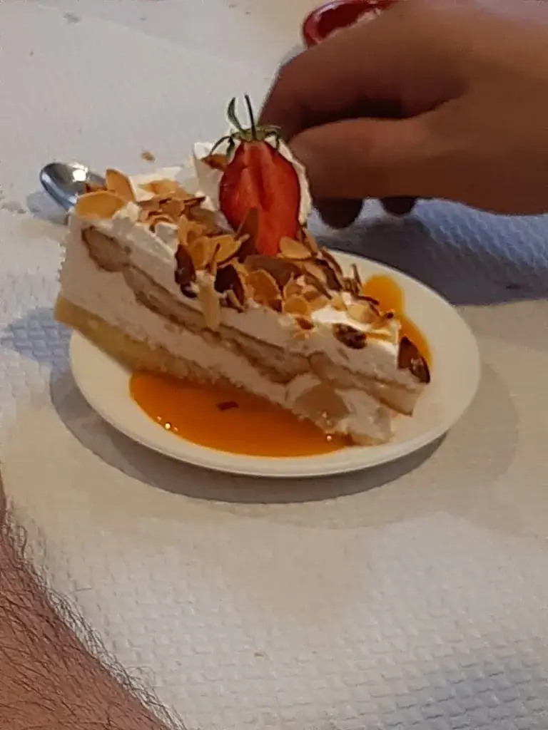 Emilienne T_Le Doyen_Ploumilliau_review