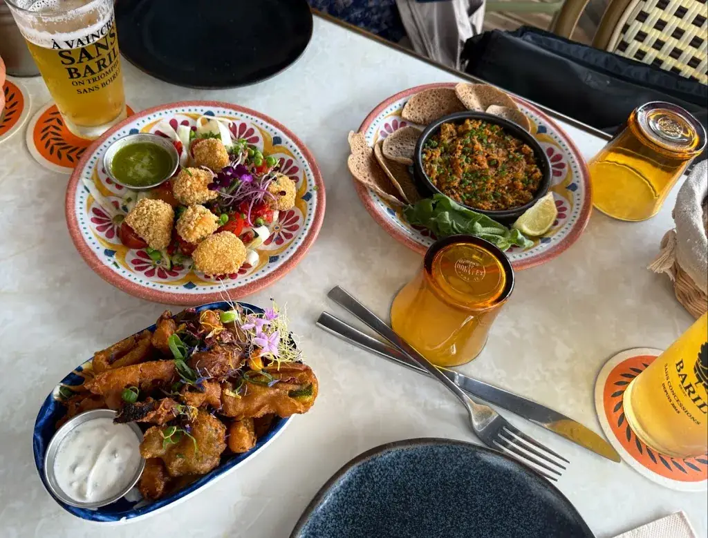 Kerry Strong_L'Echappée_Morlaix_review