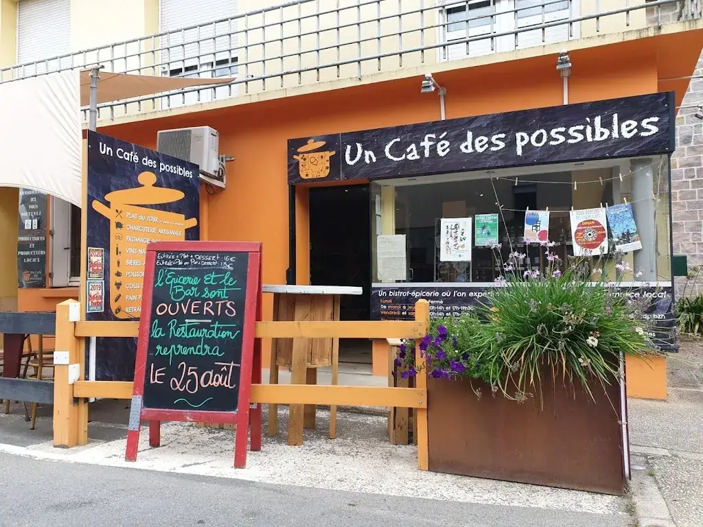 Un Café des possibles ristorante a Guipel