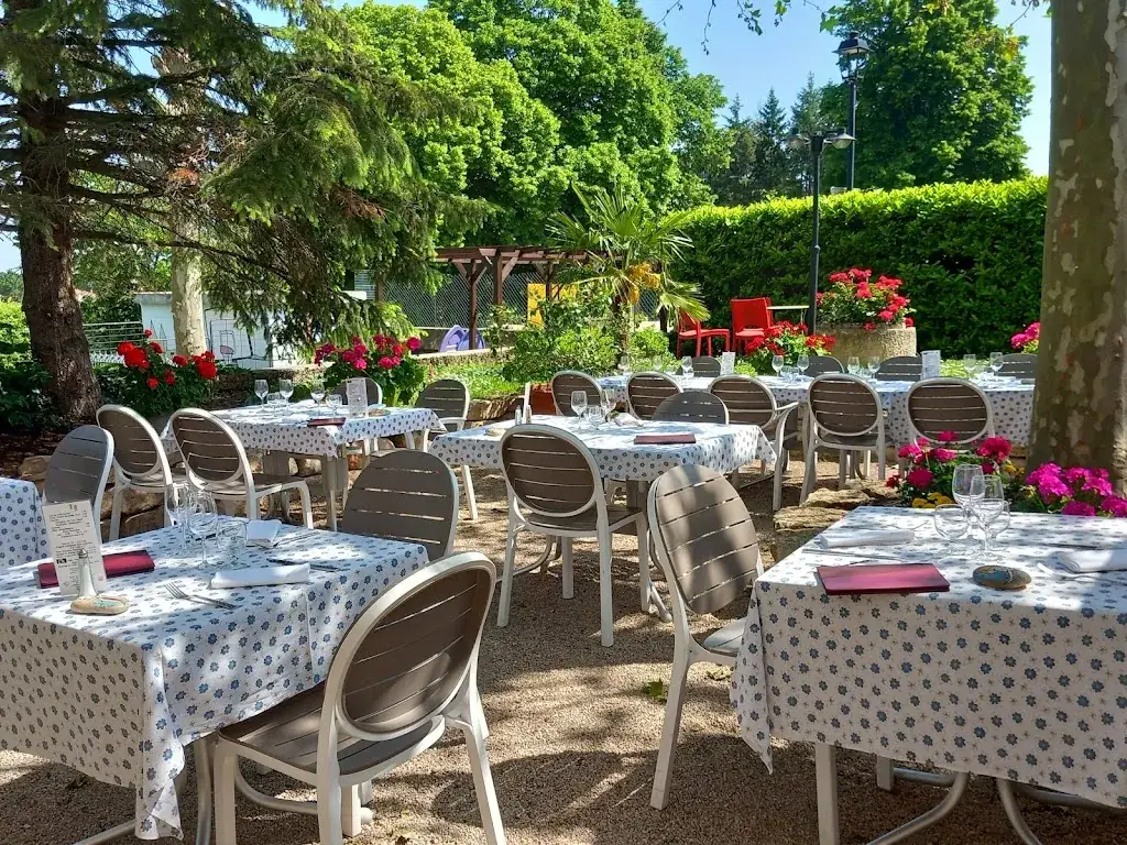AUBERGE DAUPHINOISE restaurant in Bonnefamille