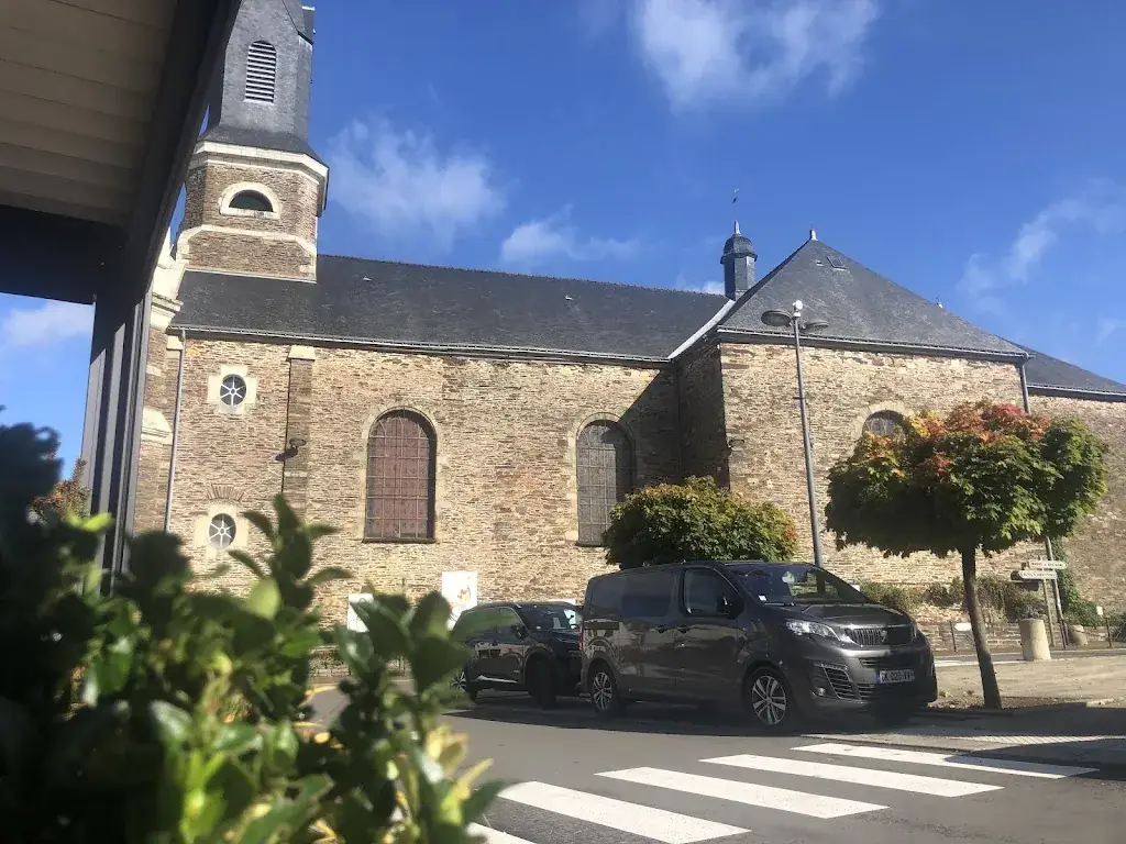 Mark Douglas_Le Bistrot de la Place_Guer_review