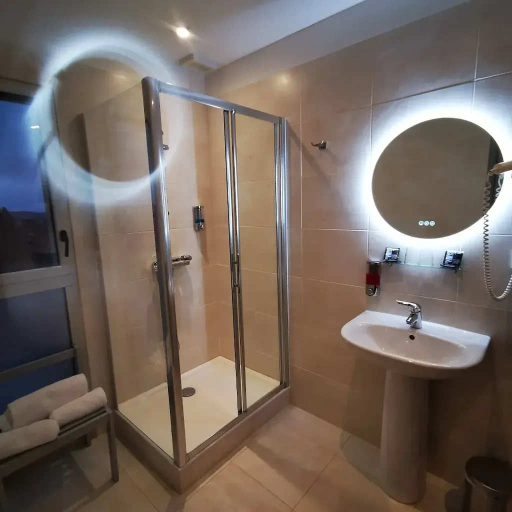 Hôtel Le Bellevue_Guer_slider_image_2