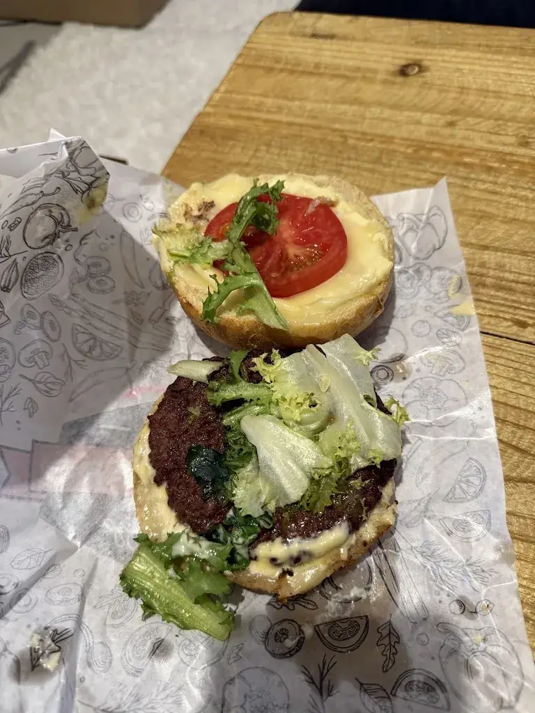 Audrey Dedel_Lazzaro Pizza Guer_Guer_review