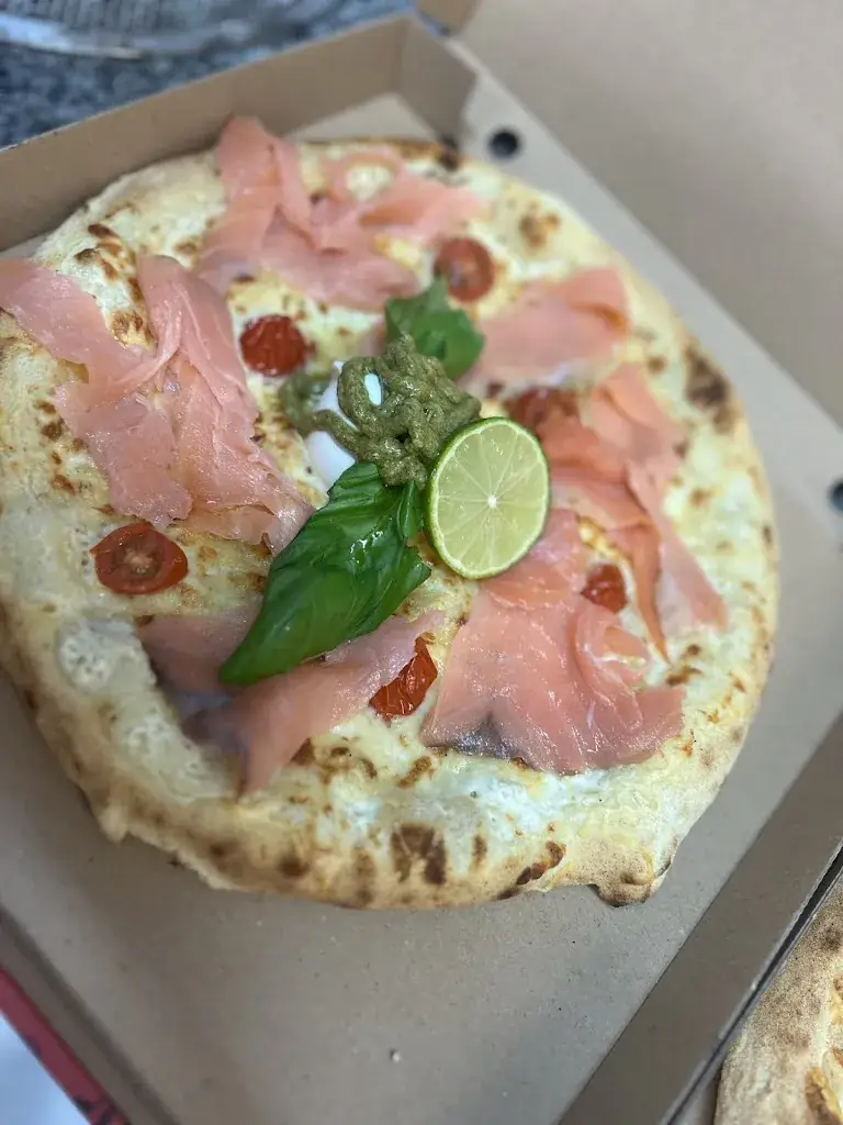 Aziz Saidi_PIZZA GOOD_Guilers_recensione