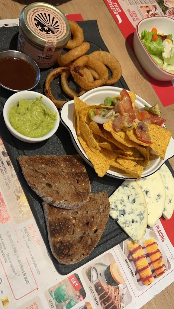 Samantha Sire_Buffalo Grill Guilers_Guilers_review