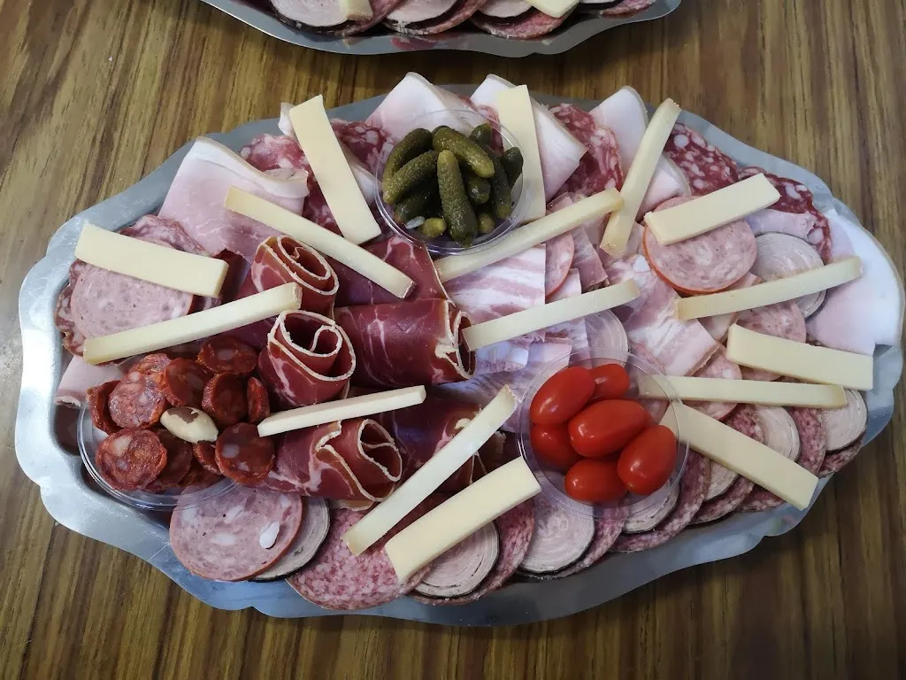 La Rose Des Vents Restaurant -Bar -Dancing -Traiteur a GUISCRIFF_Guiscriff_slider_image_3