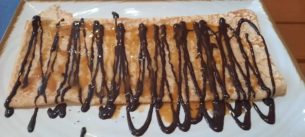 Laurence Findéli Lefevre_ti ar mignoned_Guiscriff_review